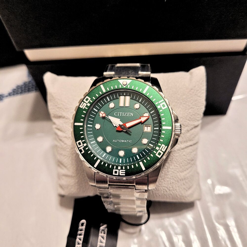 Citizen Men's Automatic Promaster Marine Sports Green Dial Watch - Picture 9 of 10